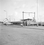 169268 Gezicht op de rijwielstalling bij het N.S.-station Zoetermeer te Zoetermeer.N.B. De naam van het station is op 3 ...